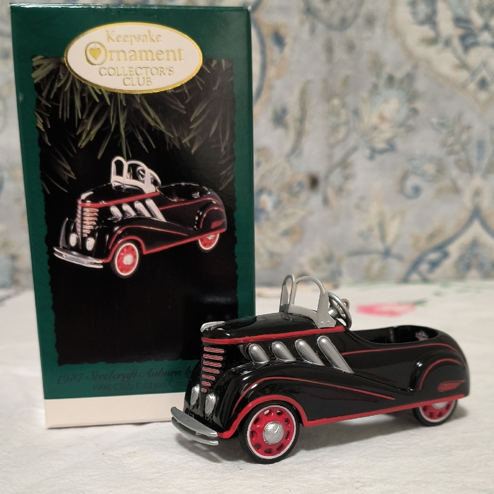 Vintage Hallmark 1996 Car Ornament